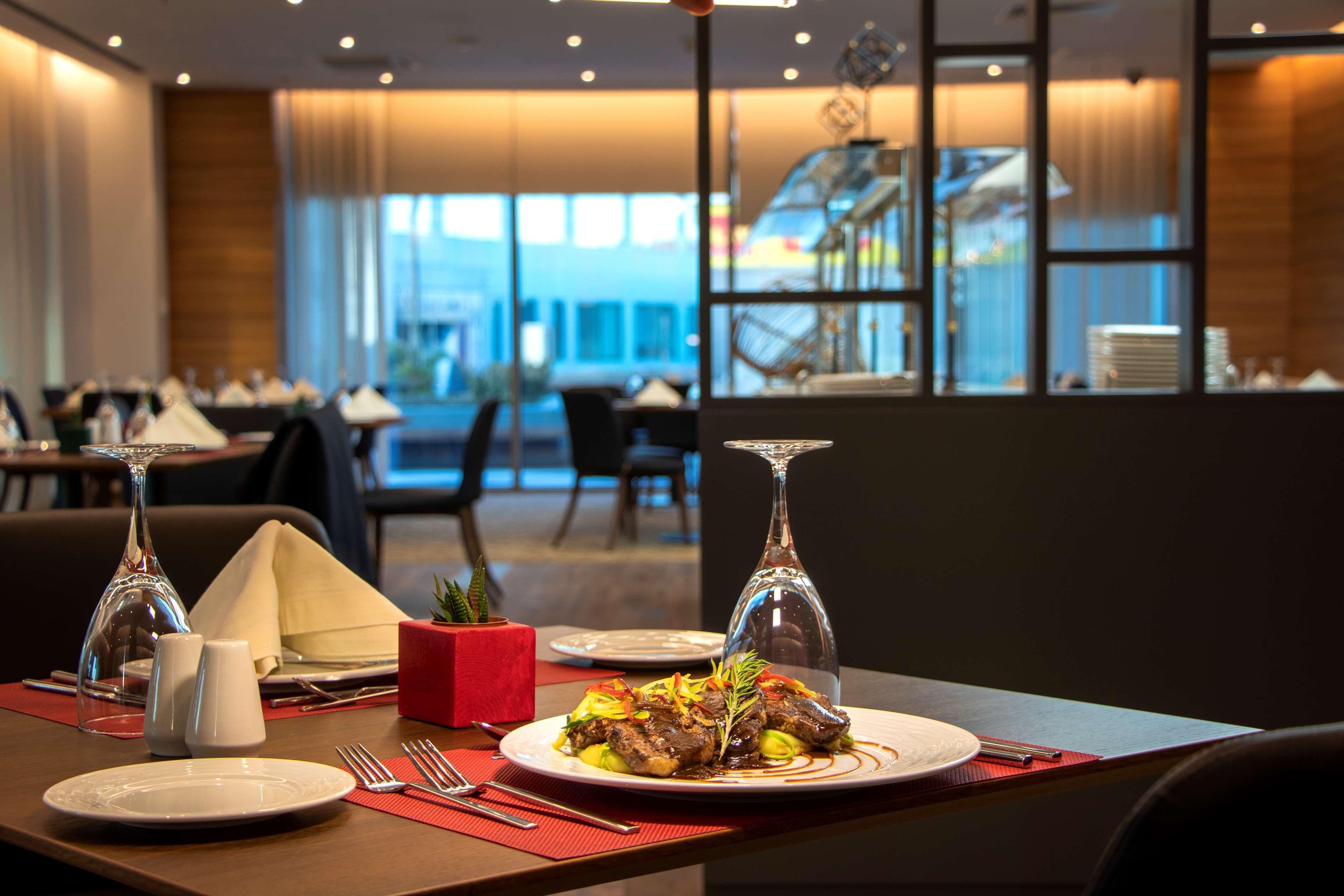 Doubletree By Hilton Ankara Incek Hotel Eksteriør billede