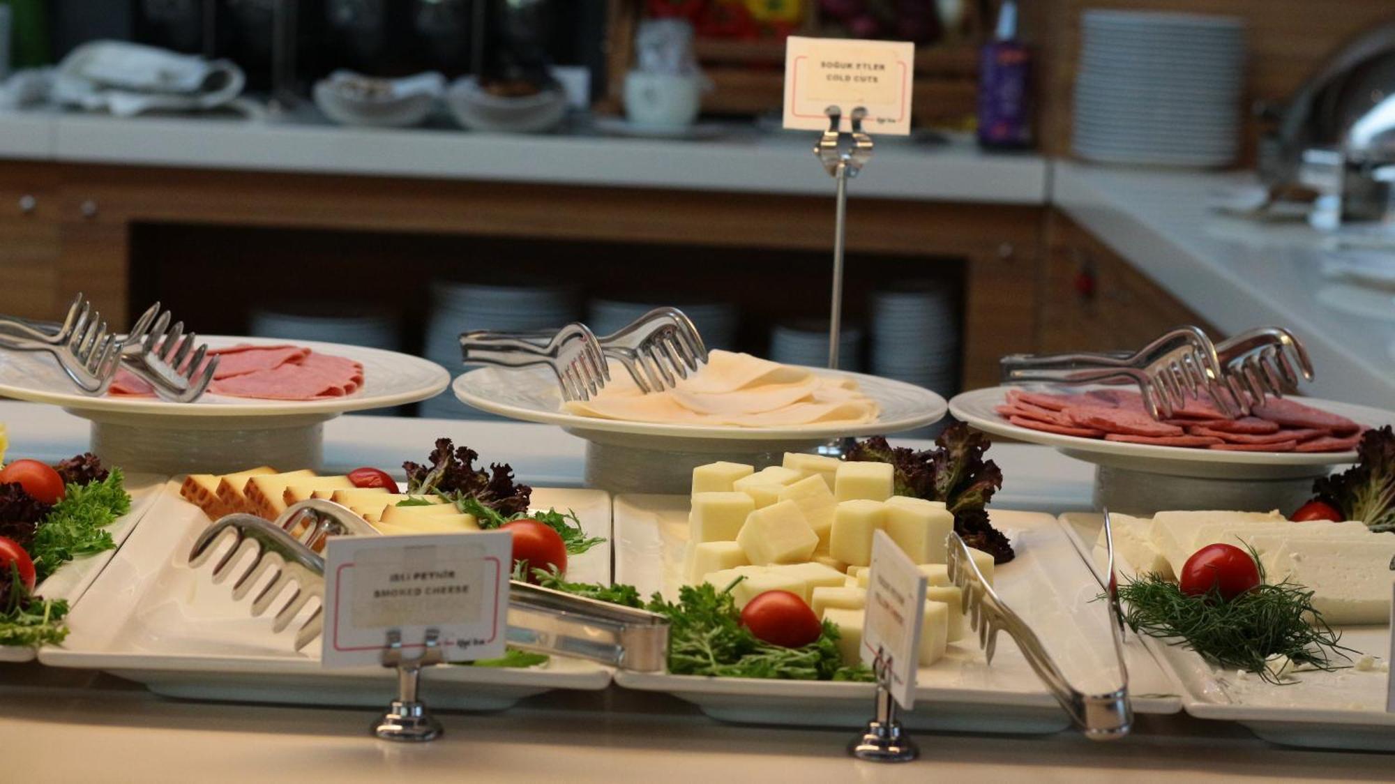 Doubletree By Hilton Ankara Incek Hotel Eksteriør billede